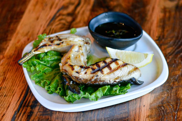 Yellowtail Kama (Collar).