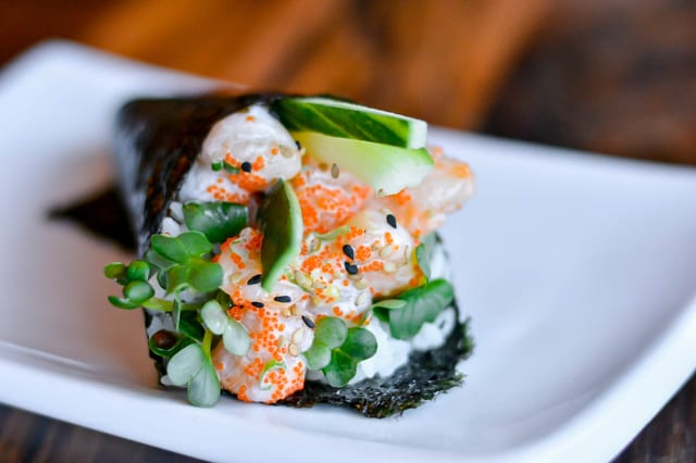 Scallop Hand Roll.