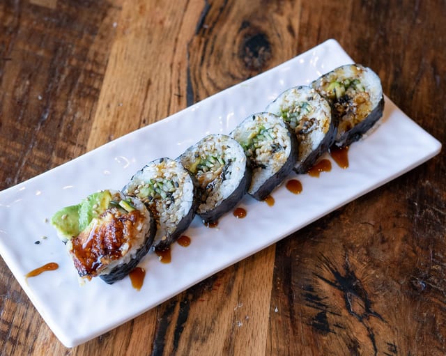Fresh Water Eel Cut Roll.