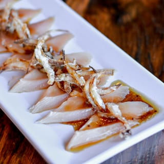 Sashimi | Fresh Albacore w/ Fried Onions (8pcs)